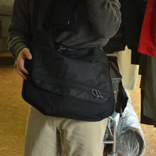 画像をギャラリービューアに読み込む, Kaili " Lazy School Bag "