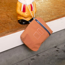 画像をギャラリービューアに読み込む, LOBS " C5 Night and Pouch S " Made by This is a(n)
