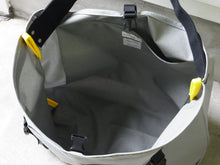 画像をギャラリービューアに読み込む, LOBS " C5 Night and Tote " Made by This is a(n)
