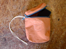 画像をギャラリービューアに読み込む, LOBS " C5 Night and Pouch S " Made by This is a(n)
