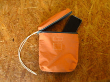 画像をギャラリービューアに読み込む, LOBS " C5 Night and Pouch M " Made by This is a(n)
