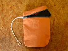 画像をギャラリービューアに読み込む, LOBS " C5 Night and Pouch L " Made by This is a(n)
