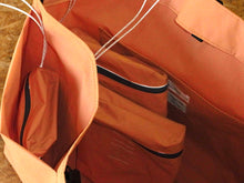 画像をギャラリービューアに読み込む, LOBS " C5 Night and Pouch M " Made by This is a(n)
