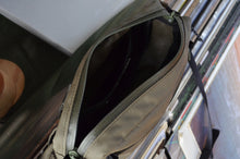 画像をギャラリービューアに読み込む, Ends and Means &quot; Waist Bag &quot;
