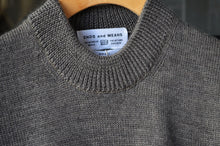 画像をギャラリービューアに読み込む, Ends and Means &quot; Merino Wool Crew Neck Knit &quot;
