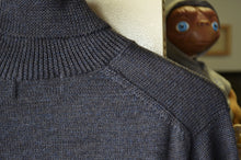 画像をギャラリービューアに読み込む, Ends and Means &quot; Merino Wool Turtle Neck Knit &quot;
